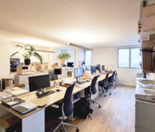 Bureau privé 10 m² 3 postes Coworking Quai de la Seine Paris 75019 - photo 5